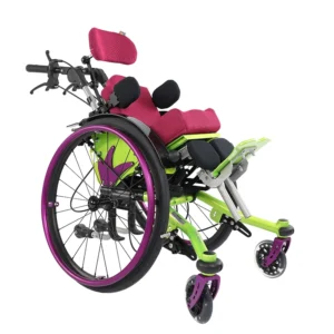 Kantelbarer Rollstuhl für Kinder