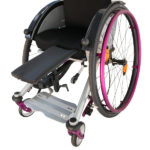 Rollstuhl mit Beinhochlagerung