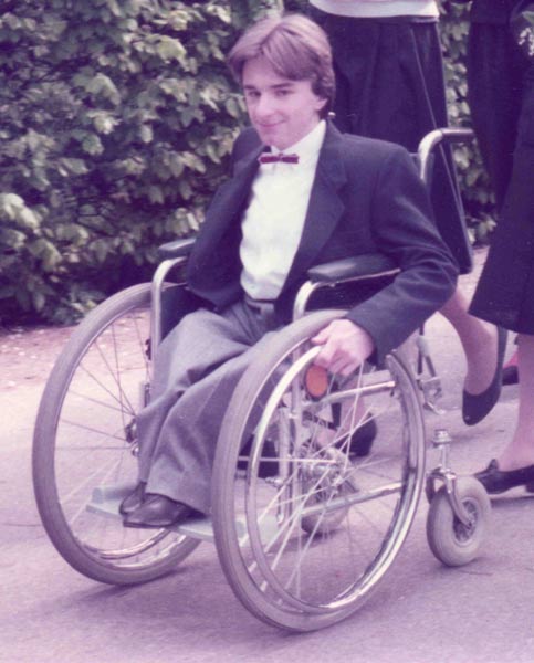 erster Rollstuhl Glasknochen Willy Hagelstein Osteogenesis imperfecta oi
