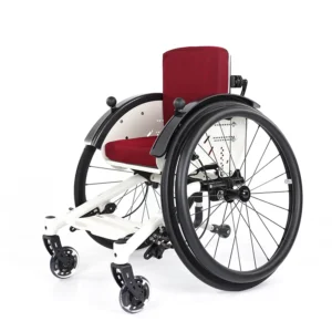 Rollstuhl für Kinder in den Farben weiß und bordeauxrot